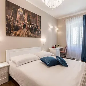 4* Oda ve Kahvaltı Theatre Of Dreams