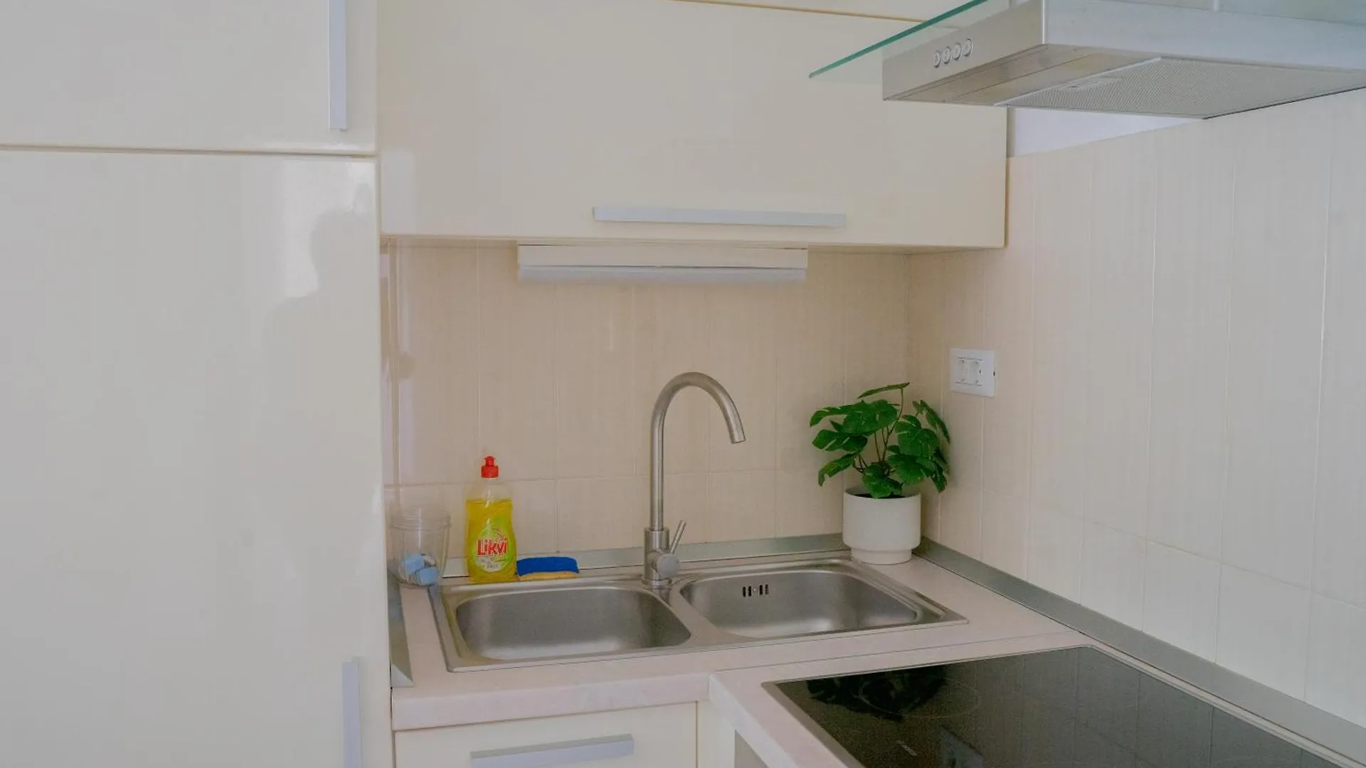 Apartment Zenta With Free Private Parking Split